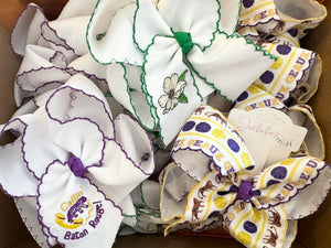 • CALLIN' BATON ROUGE HAIR BOW