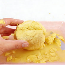 Load image into Gallery viewer, • SQUEEZESQUAD BIRD SQUISHY DIG KIT
