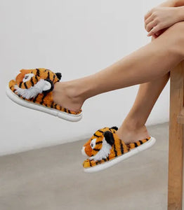 TIGER PLUSH SLIPPERS